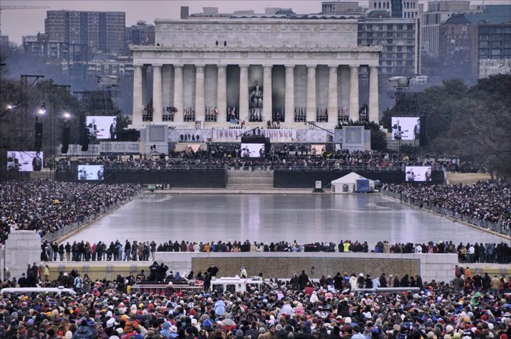 View from the World War II Memorial to the the Lincoln Memorial during the 2009 Barack Obama Inauguration Concert.