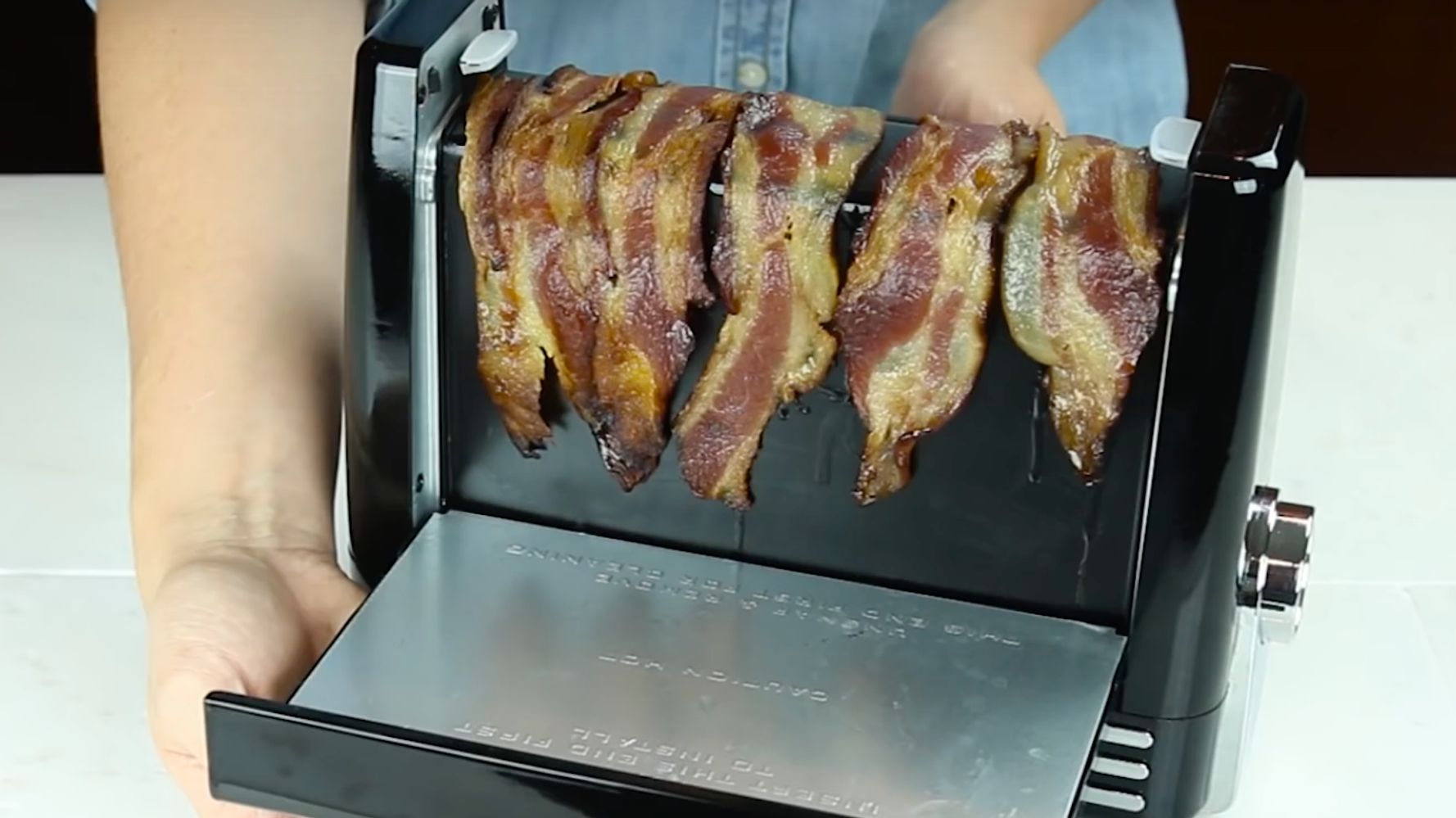 This Bacon Toaster Promises To Cook Your Rashers To Perfection Every Time