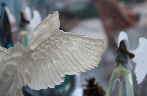 <strong>Joan flys on angels’ wings.</strong>
