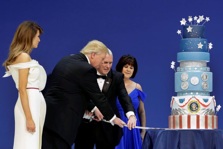 From the size of the layers and the colors of the frosting all the way down to the tiny little presidential seal decoration, every part of this cake was copied.