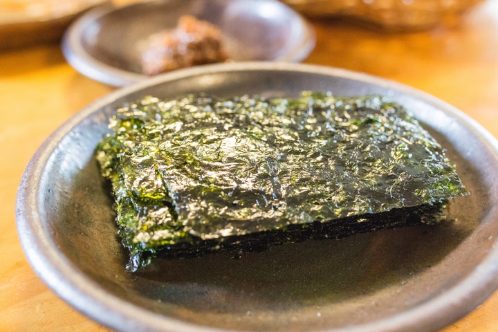 How To Eat Seaweed For Those Of You Who Have No Idea Huffpost Life