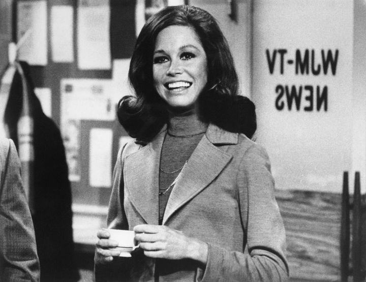 Mary Tyler Moore on set of "The Mary Tyler Moore" show. 