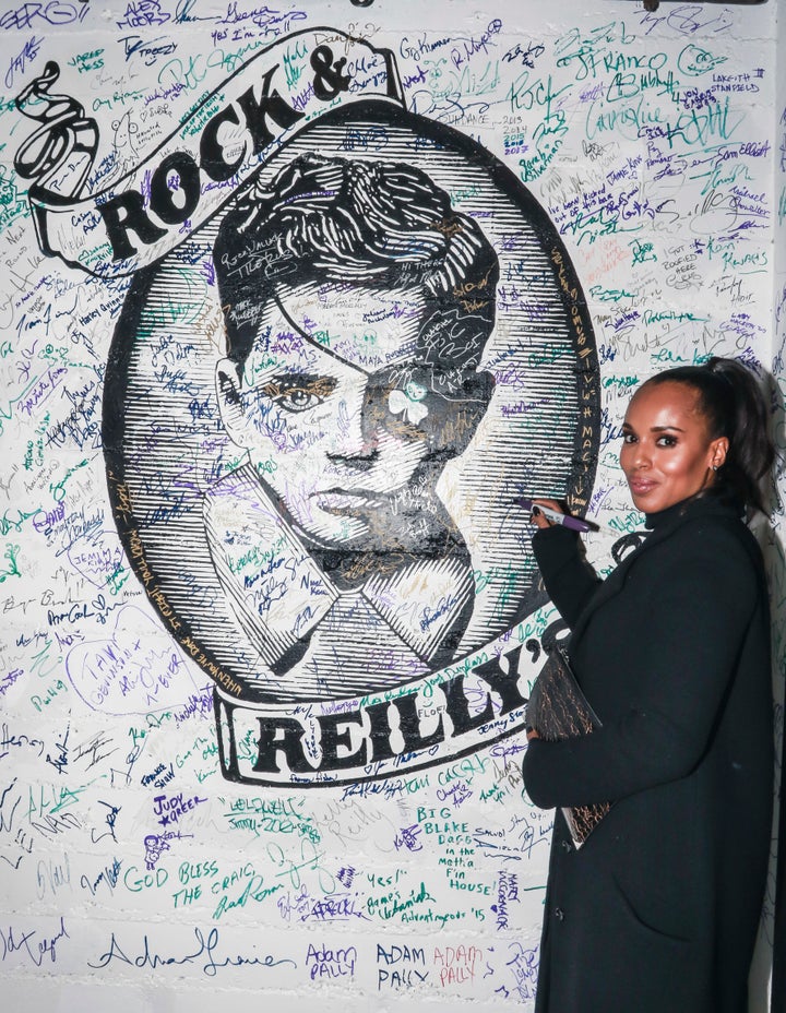 <p>Kerry Washington signing the wall at Rock & Reilly’s during the 2017 Sundance Film Festival.</p>