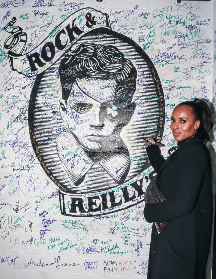 Kerry Washington signing the wall at Rock & Reilly’s during the 2017 Sundance Film Festival.