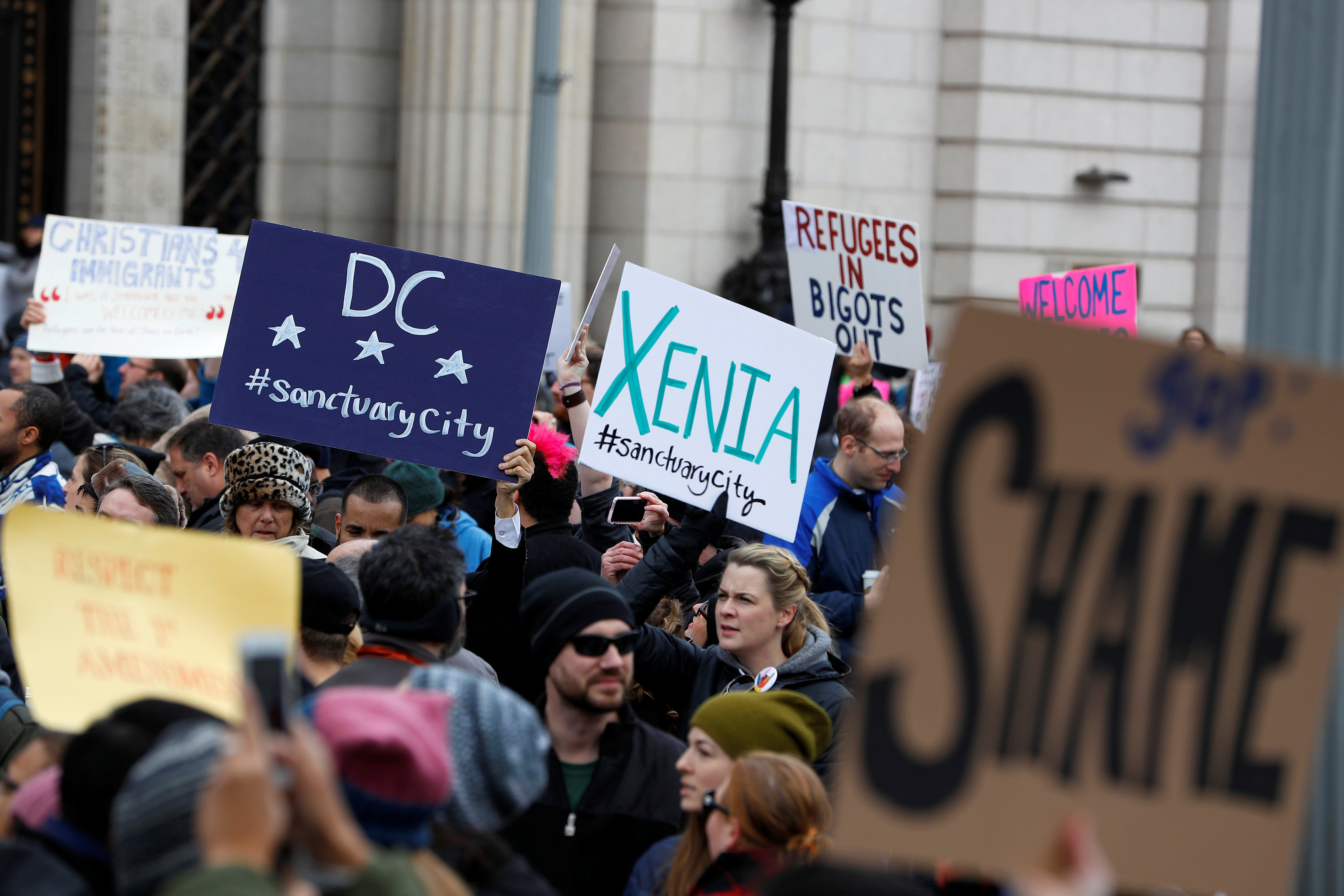 Thousands Protest Outside White House To 'Shame' Trump Over Immigration ...