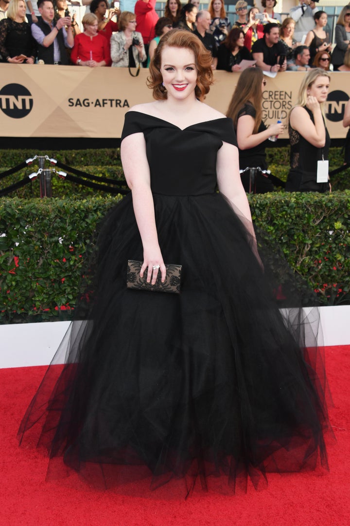 Barb from 'Stranger Things' is back and killing it on the SAGs red carpet