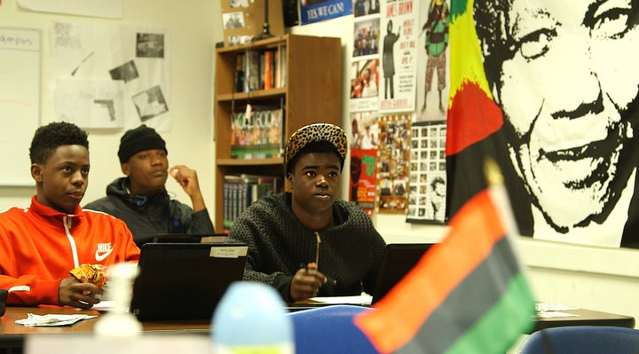 <p>Tenth grade Manhood Development class students at Oakland High absorb a discussion about college admissions. </p>