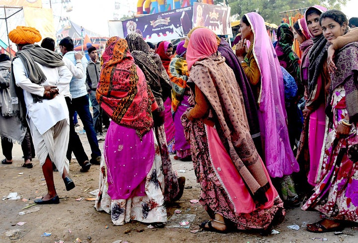 A whirl of motion at the Pushkar Camel Fair ����E�