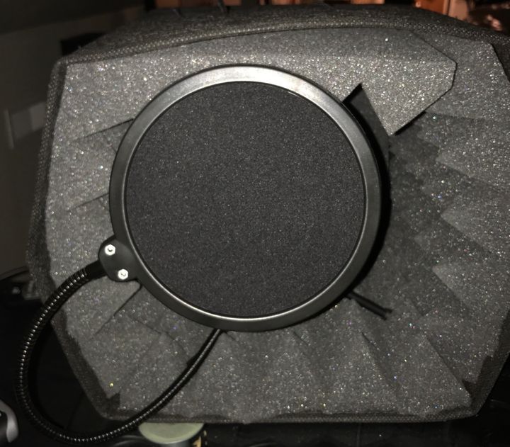 <p>DIY microphone booth with pop filter</p>