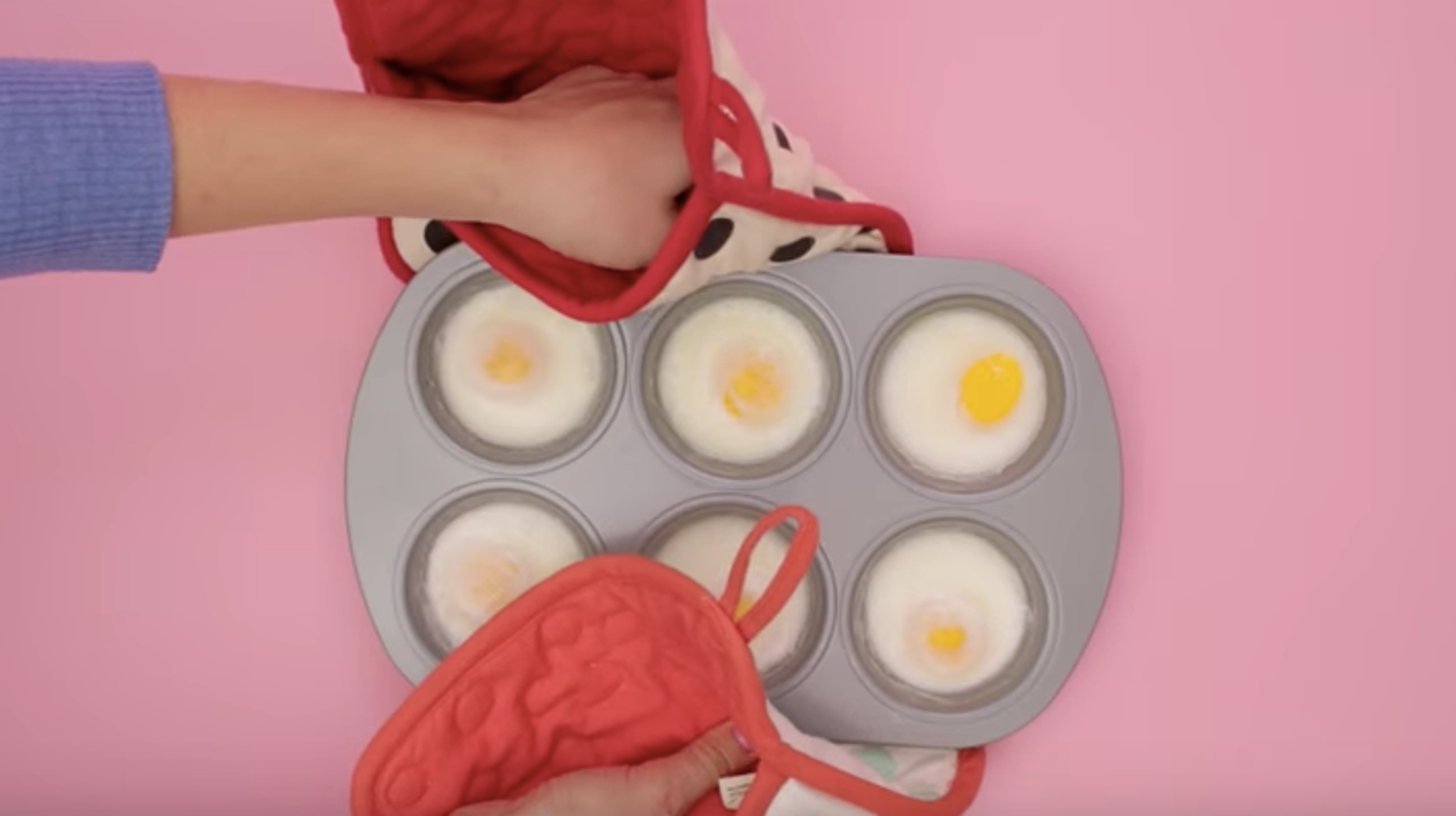 The Super Simple Trick To Poaching A Lot Of Eggs At Once HuffPost Life