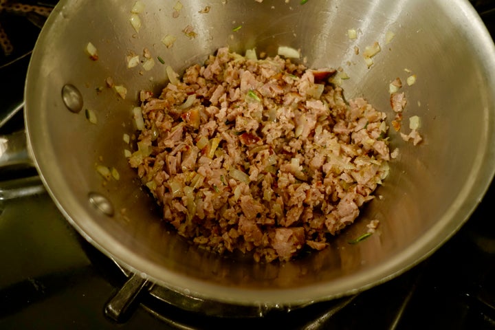 <p>Sausage, onions, garlic, rosemary</p>