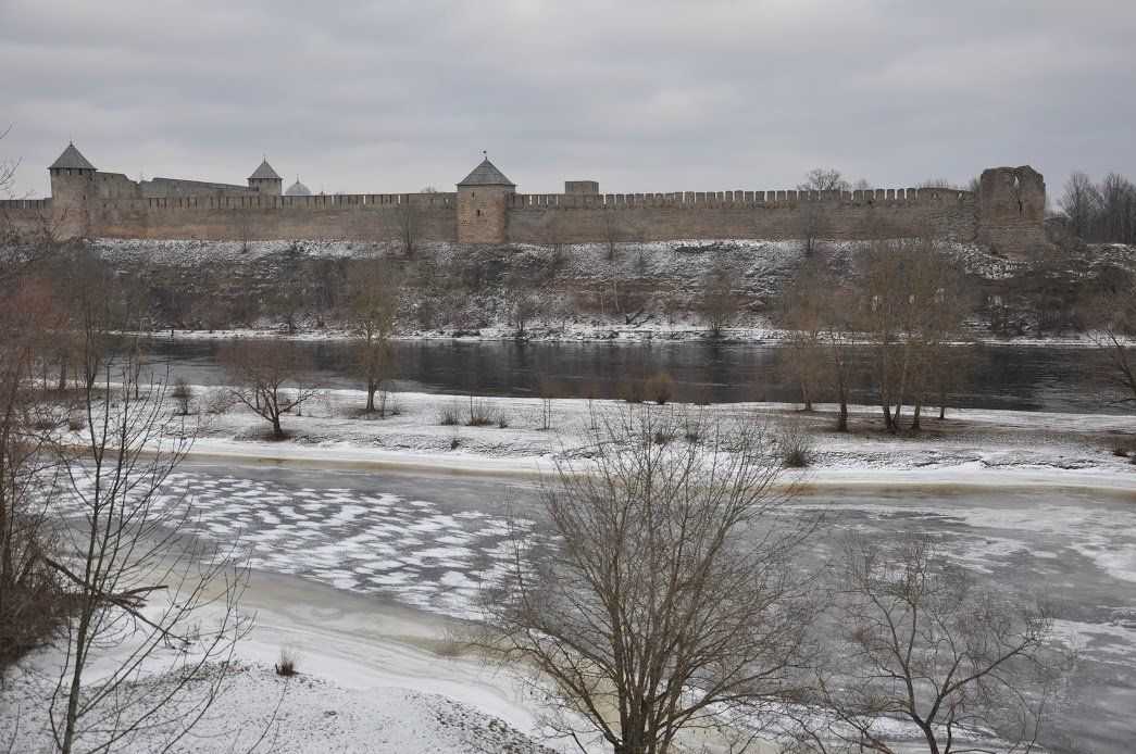 Ivangorod Fortress in Russia seen from the Estonian bank of the Narva River. Jan. 12.