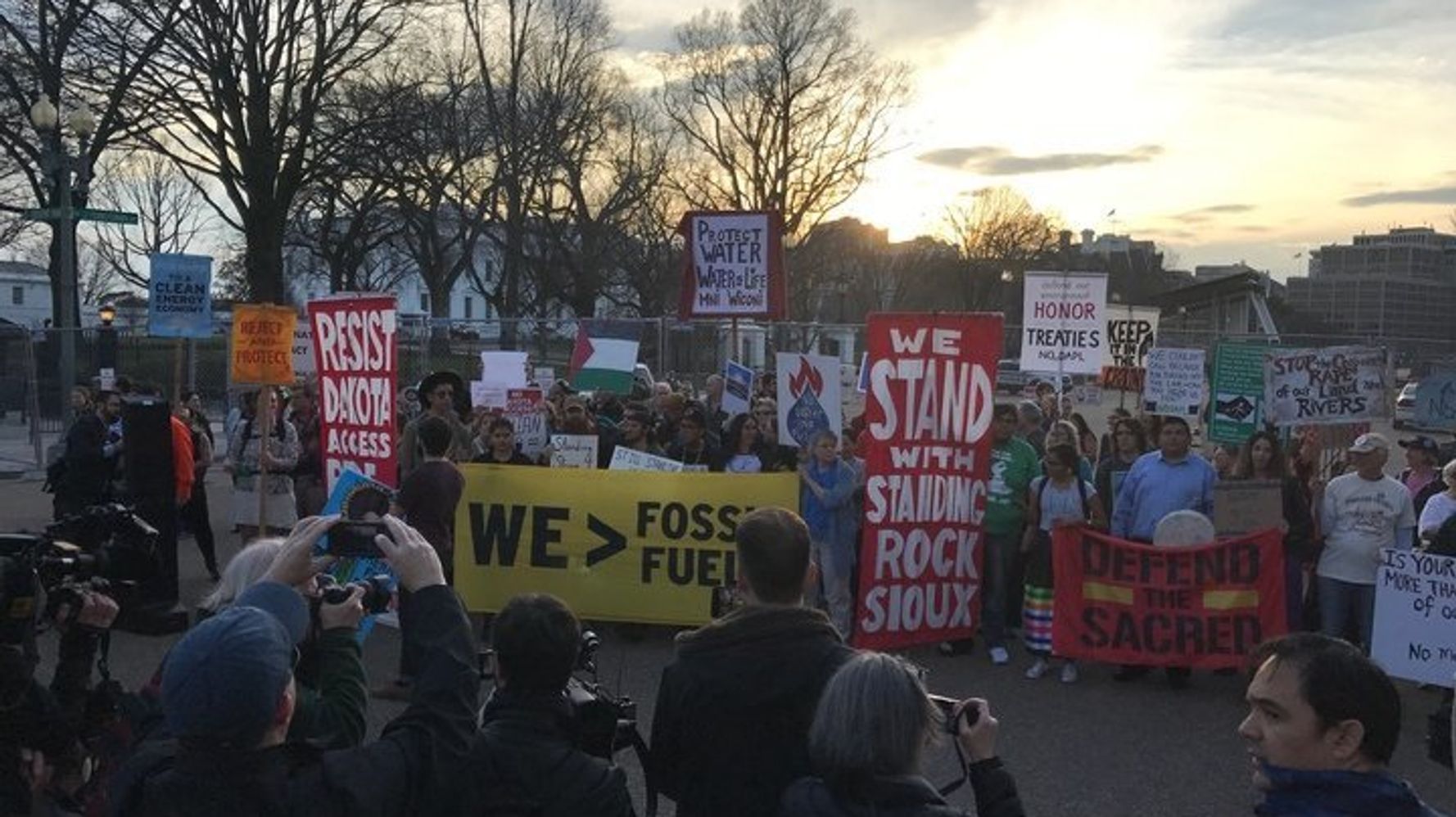 Protests Erupt In Last Stand Against Dakota Access Pipeline Huffpost Australia Politics