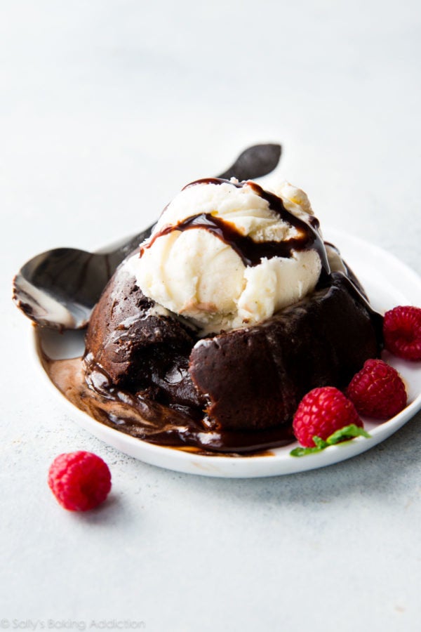 Easiest Chocolate Molten Lava Cake