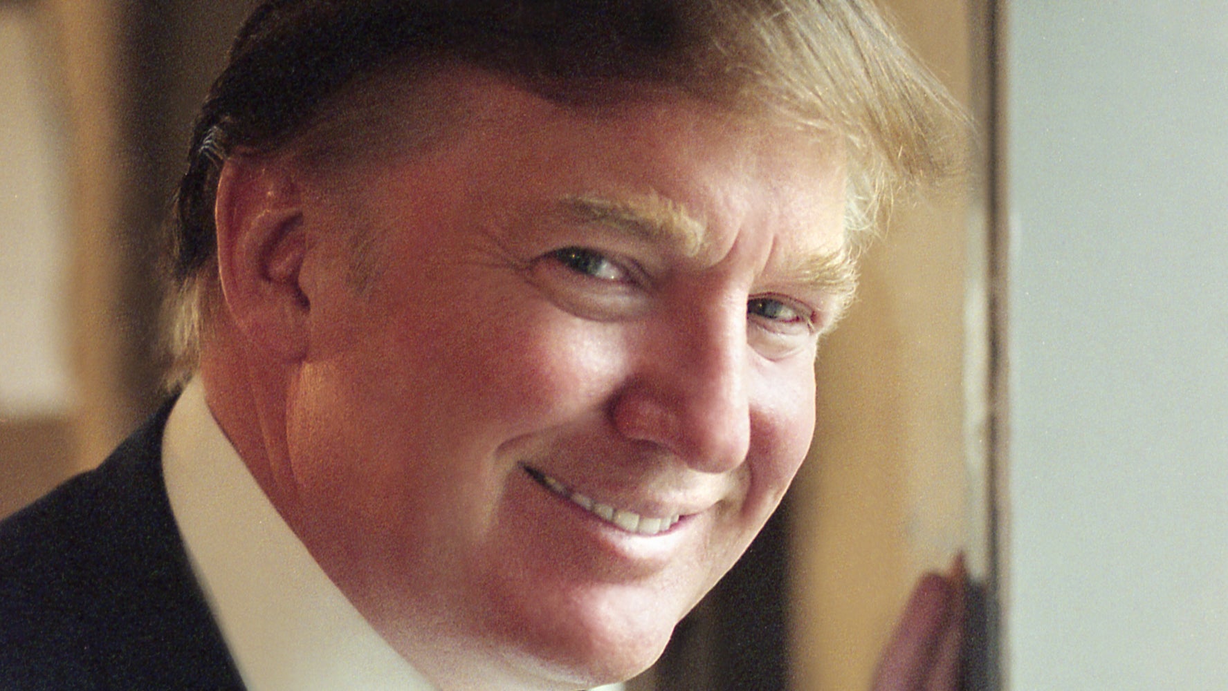Photo Of Donald Trump In A Bathrobe Sends Redditors Into Creative