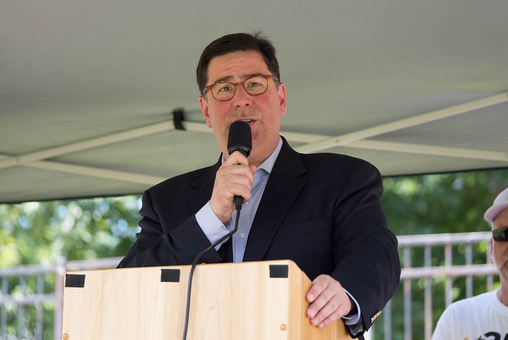 Mayor Peduto claims that Pittsburgh has “almost” been a sanctuary city since 2014, despite a lack of legislation prohibiting the Pittsburgh police from cooperating with ICE.