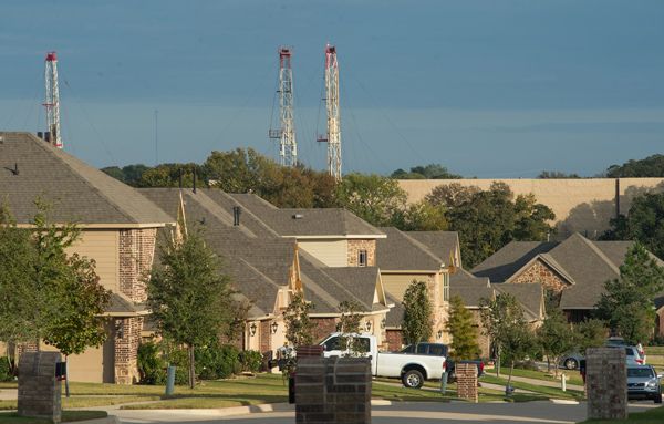 Drilling near Mansfield, Texas. http://www.resource-media.org. 