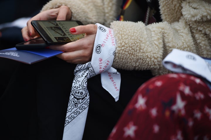 Another white bandana in the crowd. 