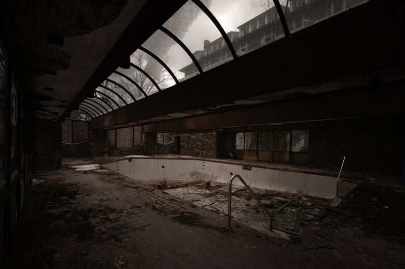 BUCK HILL INN POOL