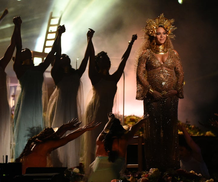 For A Brief Moment, Beyoncé Made The Grammys Watchable With A Perfect