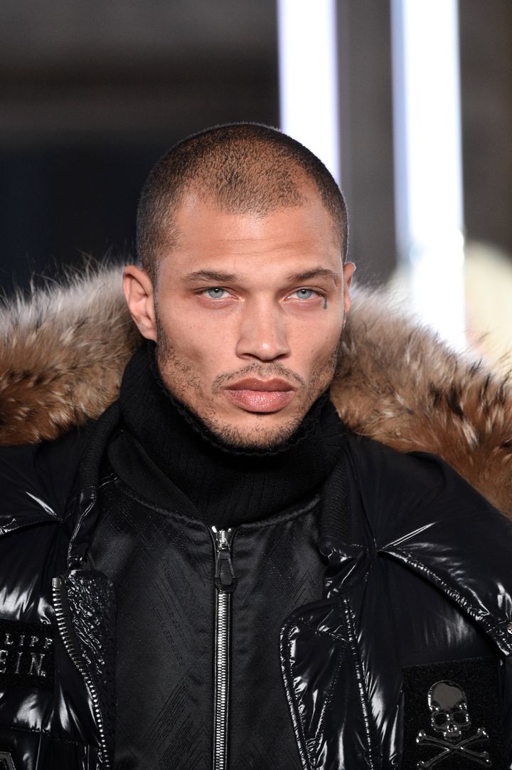 SEE IT: 'Hot convict' Jeremy Meeks makes New York Fashion Week