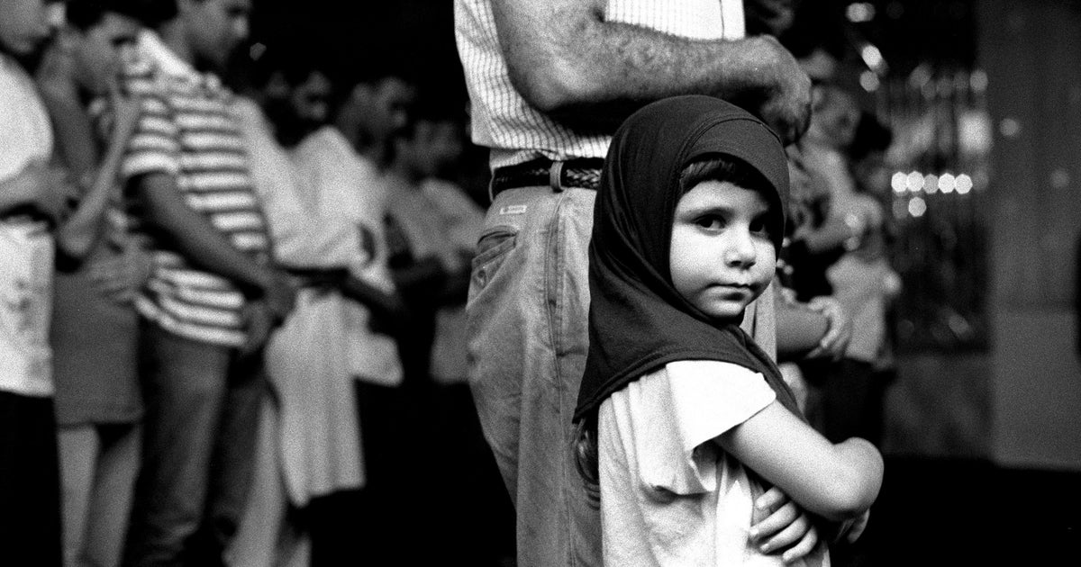 Photographers Depict The Range And Beauty Of Muslim Life In New York