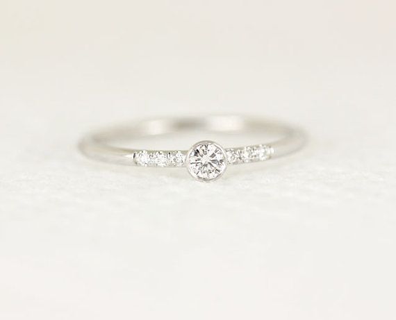 15 Perfectly Delicate Engagement Rings For The Low-Key Bride | HuffPost ...