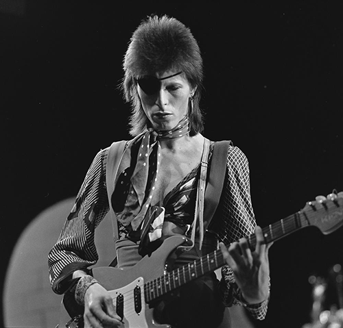 David Bowie in 1974, during recording of the Dutch television show <em>TopPop</em>.