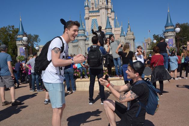 This Couple S Disney World Proposal Is A Fairy Tale Come True