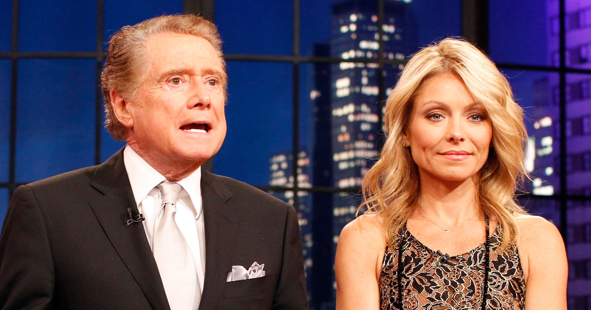 Regis Philbin Says Very Offended Kelly Ripa Hasnt Spoken To Him In Years Huffpost 3289