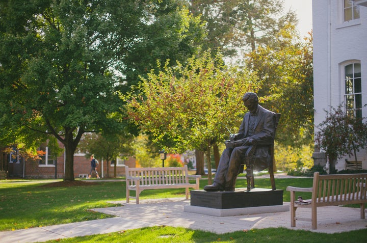 <p>Lincoln Statue at Gettysburg College.</p>