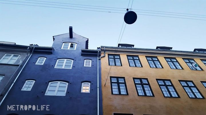 <p>Looking up in Old Town Copenhagen</p>