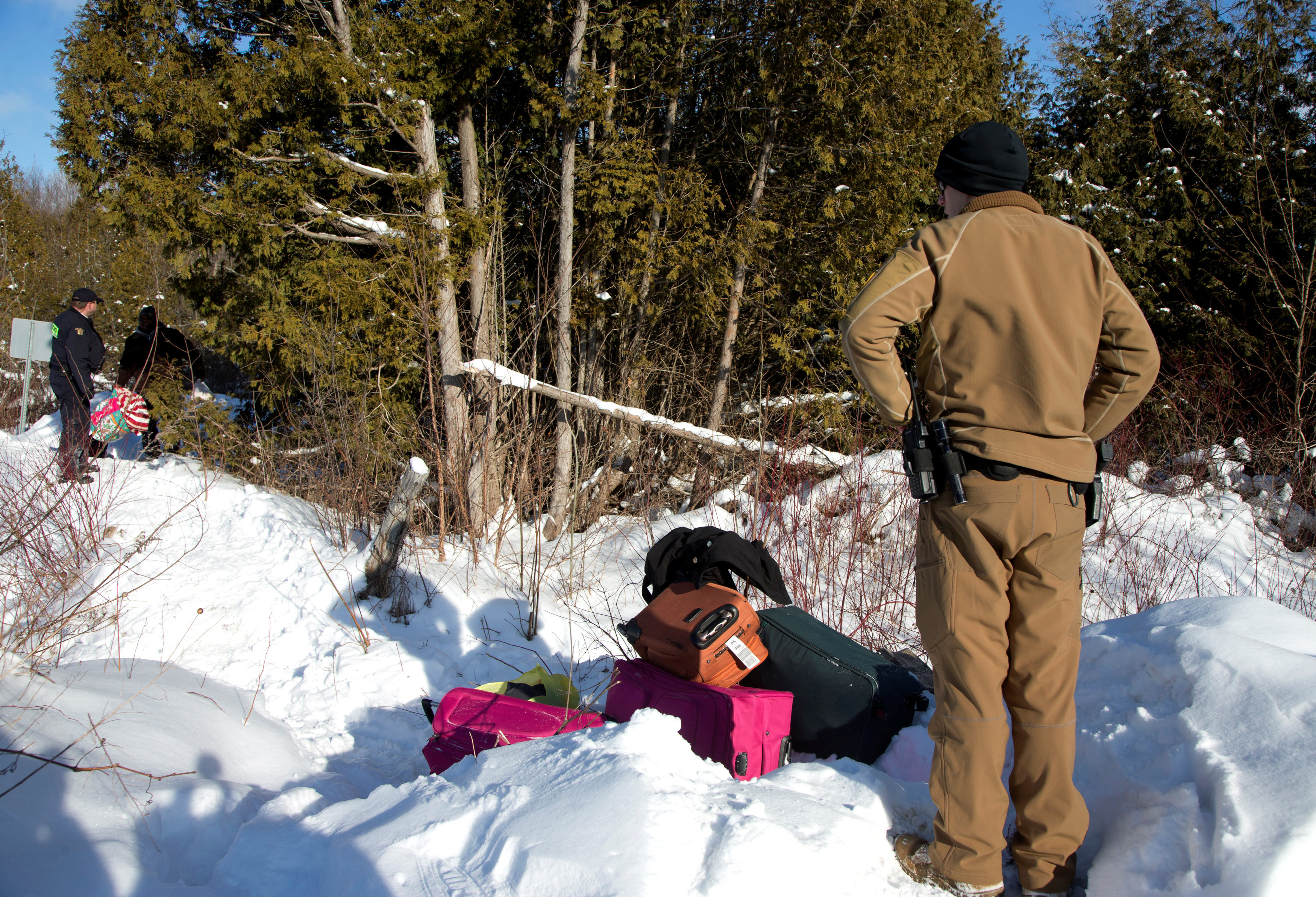 Eight People Flee U.S. Border Patrol To Seek Asylum In Canada ...