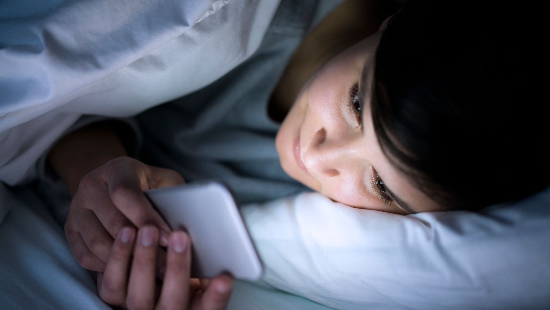 6 Ways That Going To Bed Late Affects Your Body The Next Day Huffpost