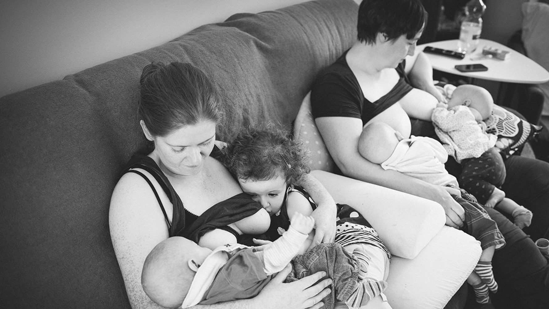 Photo Series Shows How Two Moms Tandem Nurse Their Triplets And Toddler |  HuffPost Life