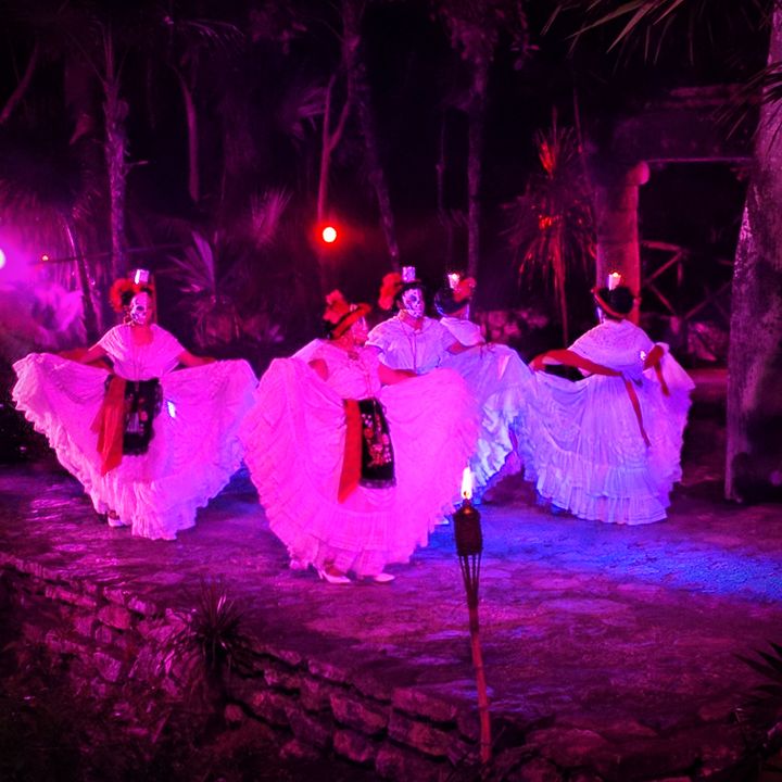 A traditional dance at Xcaret Park, Courtesy Jetsetter Jenn