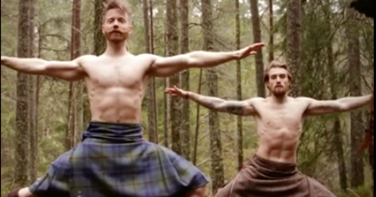 People Are Losing It Over This Nsfw Video Of Men Doing Yoga In Kilts