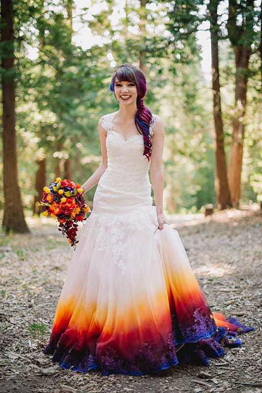 22 Ombre Wedding Dresses For Brides Who Want To Show Their True Colors Huffpost 9842