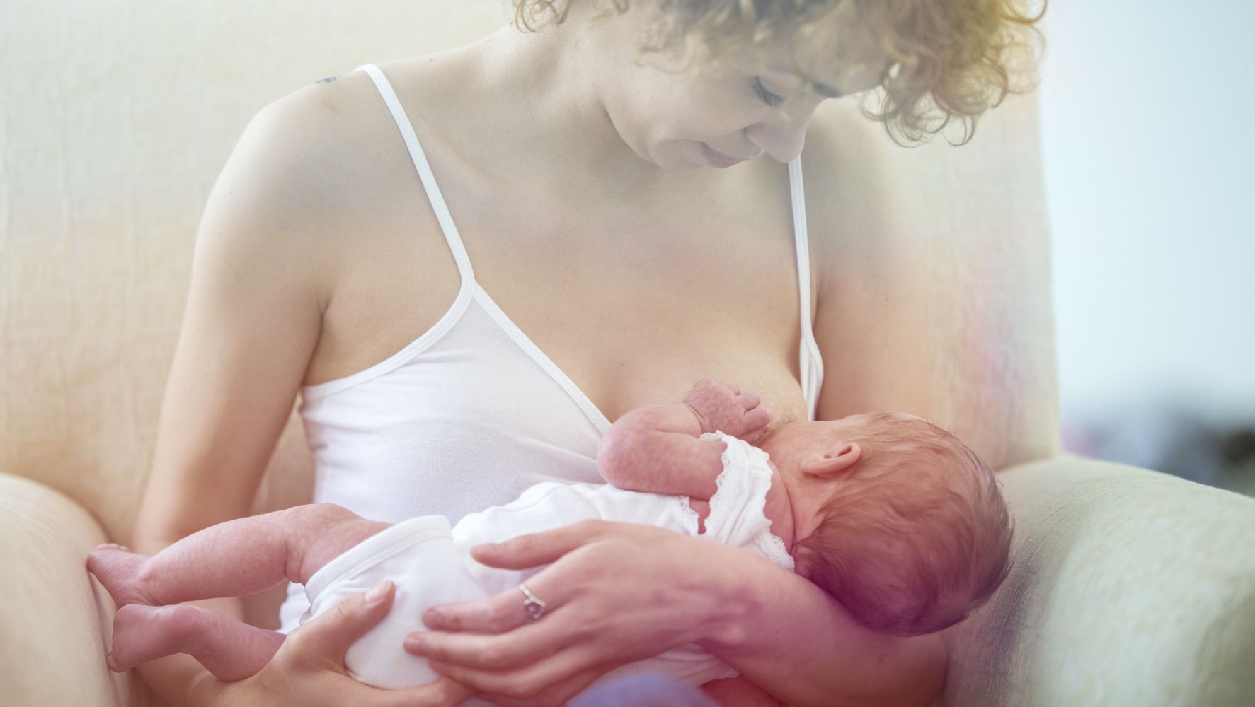 Is Breastfeeding Causing You Pain? Try These Tips - Damn Good Mom