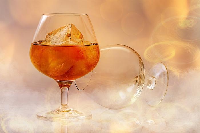 <strong>Alcohol</strong>