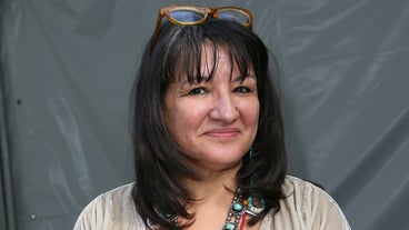 Sandra Cisneros Sandra Cisneros