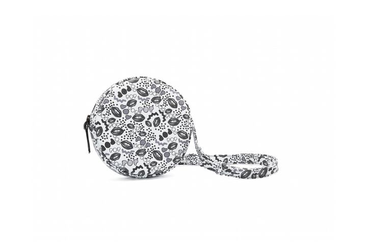 <a rel="nofollow" href="http://mollyshaheen.com/collections/totes/products/black-white-grey-poplips-circle-leather-fanny-pac