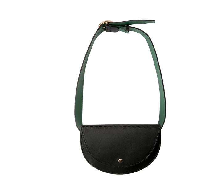 <a rel="nofollow" href="http://en.stylenanda.com/product/saddle-belt-bag/212980/?cate_no=56&display_group=1" target="_blank"