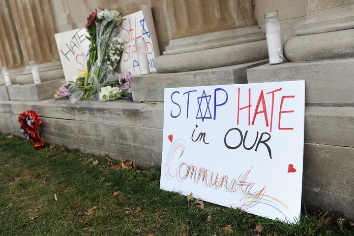 Signs of solidarity at the cemetery