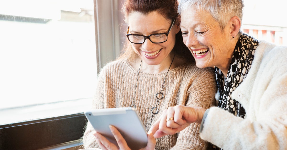 Does Menopause Cause Thinning Pubic Hair? In Hysterics After User Asks About 'Lady