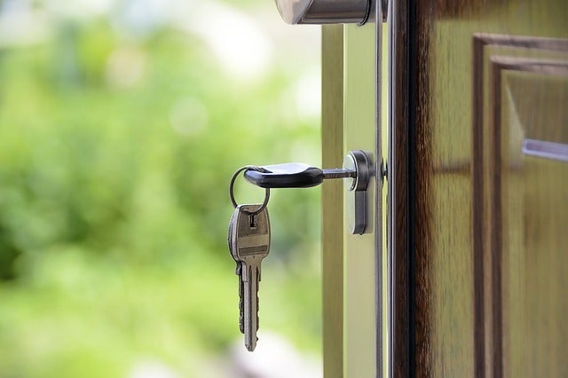 <a rel="nofollow" href="https://pixabay.com/en/house-keys-key-the-door-castle-1407562/" target="_blank">Pixabay</a>