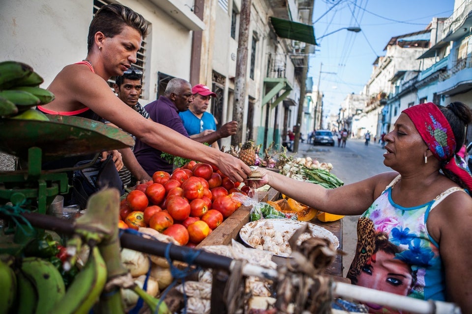 Stunning Photos Follow Cubas Drag And Trans Stars From Day To Night Huffpost Voices 