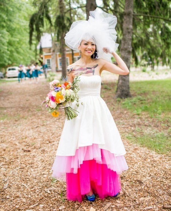 22 Ombre Wedding Dresses For Brides Who Want To Show Their True Colors ...