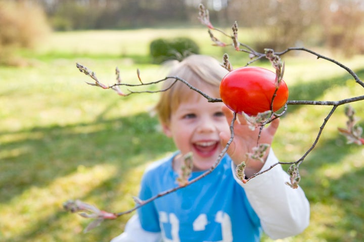 How To Host An Easter Egg Hunt Your Kids Will Remember Forever ...