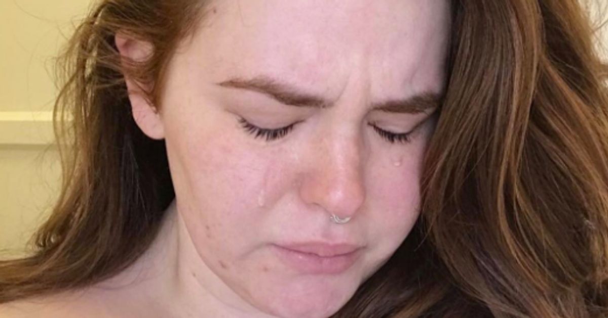 Tess Holliday Cries As She Shares Reality Of Being A Mum In Brutally